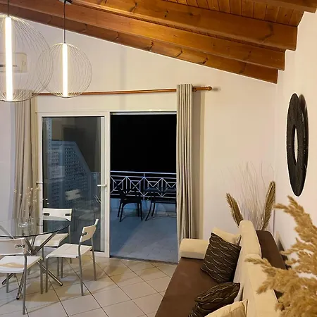 Apartment 61 Sea And Sunset View *